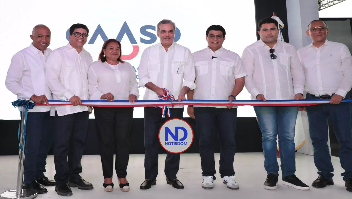 Presidente Abinader entrega remozada planta de tratamiento de Hainamosa