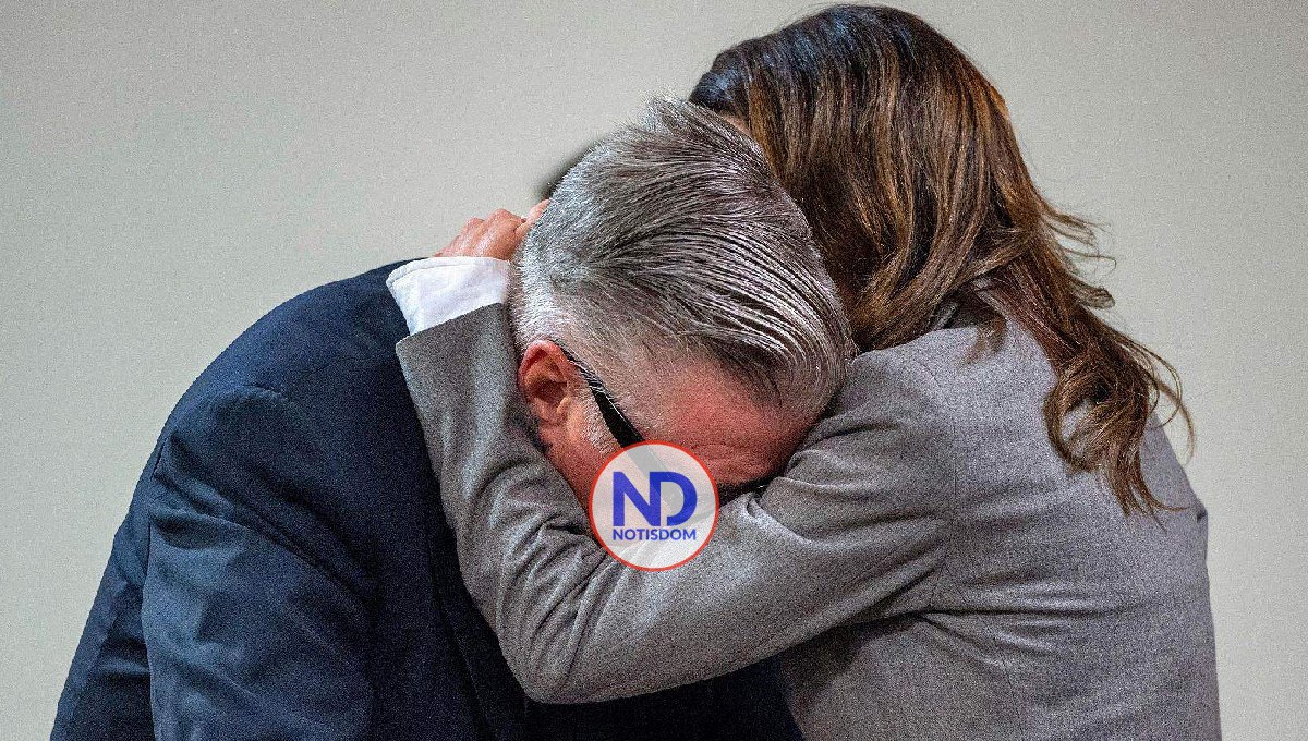 Alec Baldwin sale libre de la corte de Santa Fe tras la desestimación del caso ‘Rust’