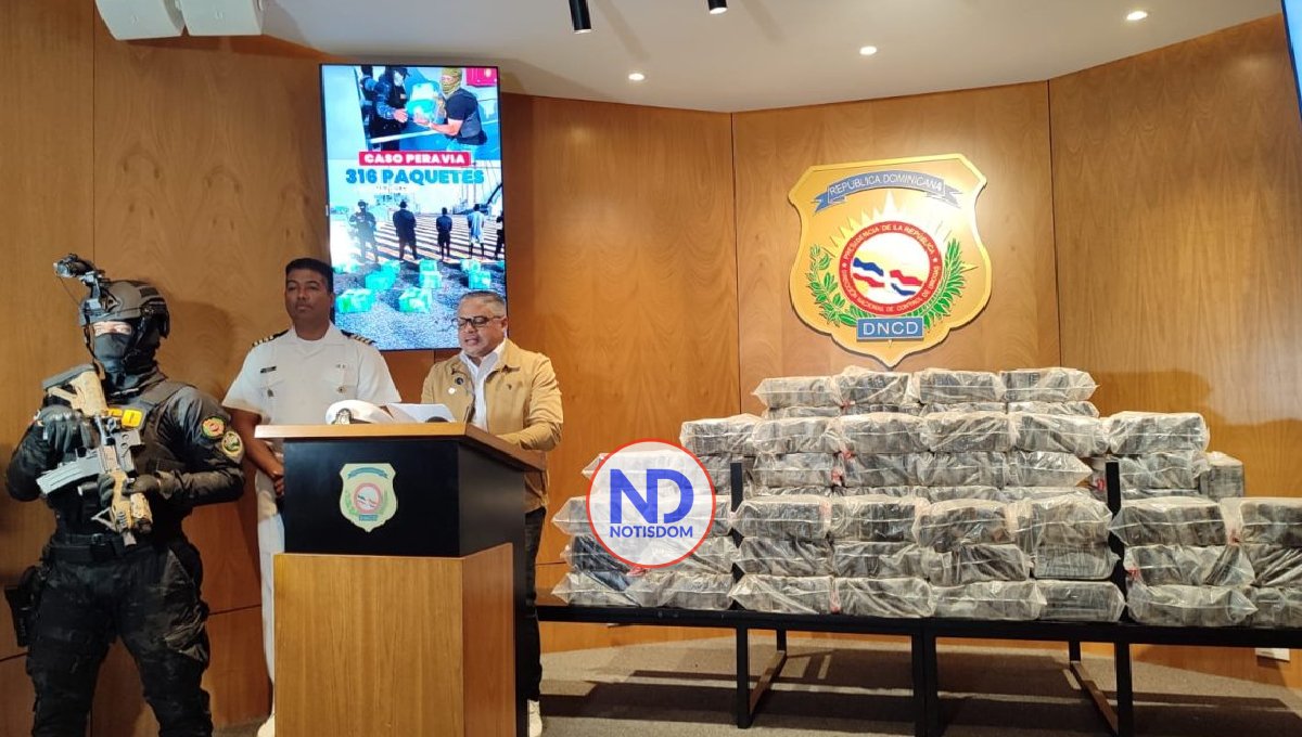 DNCD interviene lancha con 316 paquetes presumiblemente cocaína en Peravia