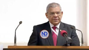 Hackean cuenta de WhatsApp a ministro de Administración Pública