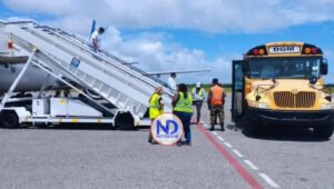 Llegan a RD otros 80 ex convictos dominicanos deportados por EU