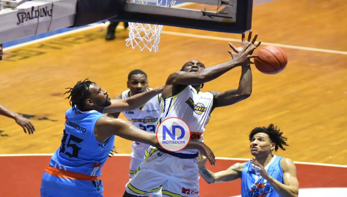 Williams firma buen debut en triunfo de Metros ante Titanes