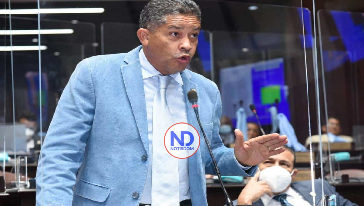 El diputado Eugenio Cedeño se disculpa por sus declaraciones, sin reconocer falta