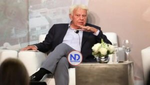Felipe González ve la democracia en retroceso en una época difícil