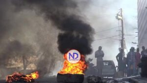 Pandillas siguen asaltando y quemando estaciones de policías en Haití