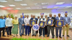 Jefatura de Misión de París, Miderec y el COD reconocen a cuatro figuras