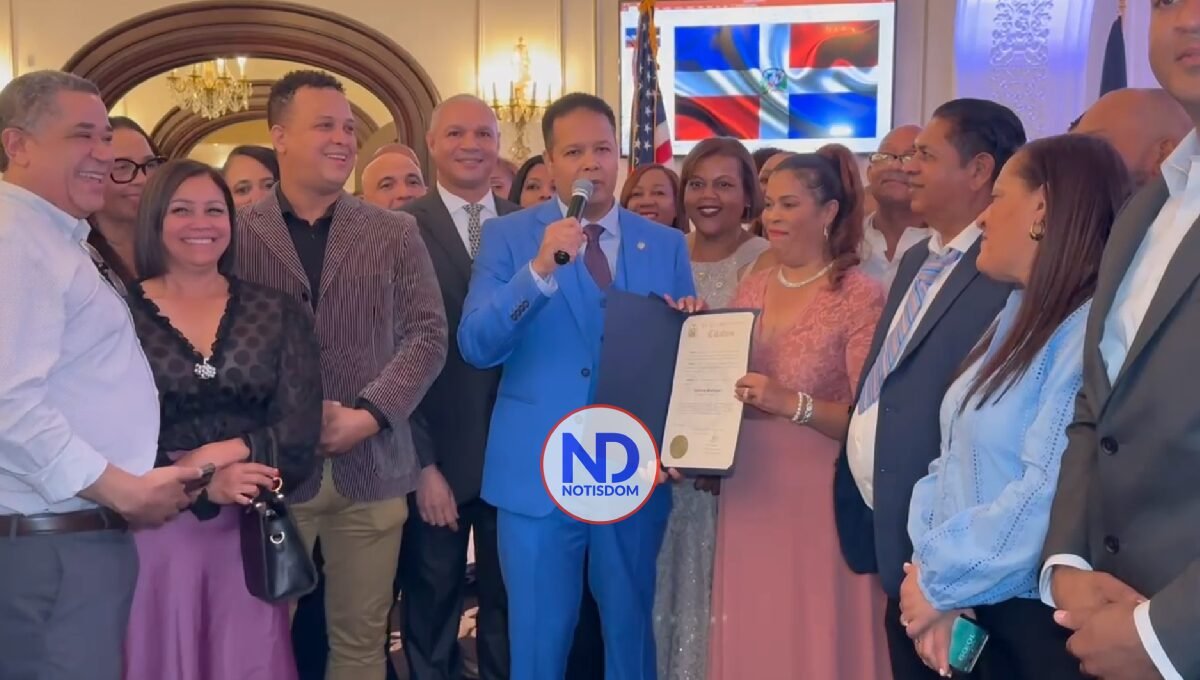Diputado Norberto Rodríguez recibe reconocimiento del Estado de Nueva York