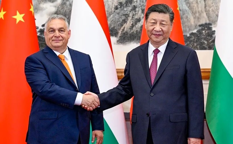 Xi Jinping y Viktor Orban Líder de OTAN acusa a China de “alimentar” conflicto de Ucrania