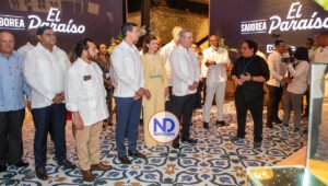 Presidente ofreció recepción a invitados en la fortaleza Ozama
