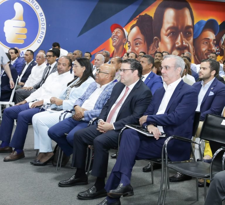 ABINADER Y OTROS 1 Dirección PRM aprueba unánime proyecto reforma constitucional