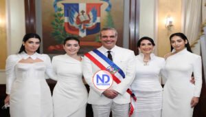 A días de asumir su segundo mandato, Abinader dedica emotivo mensaje a su familia