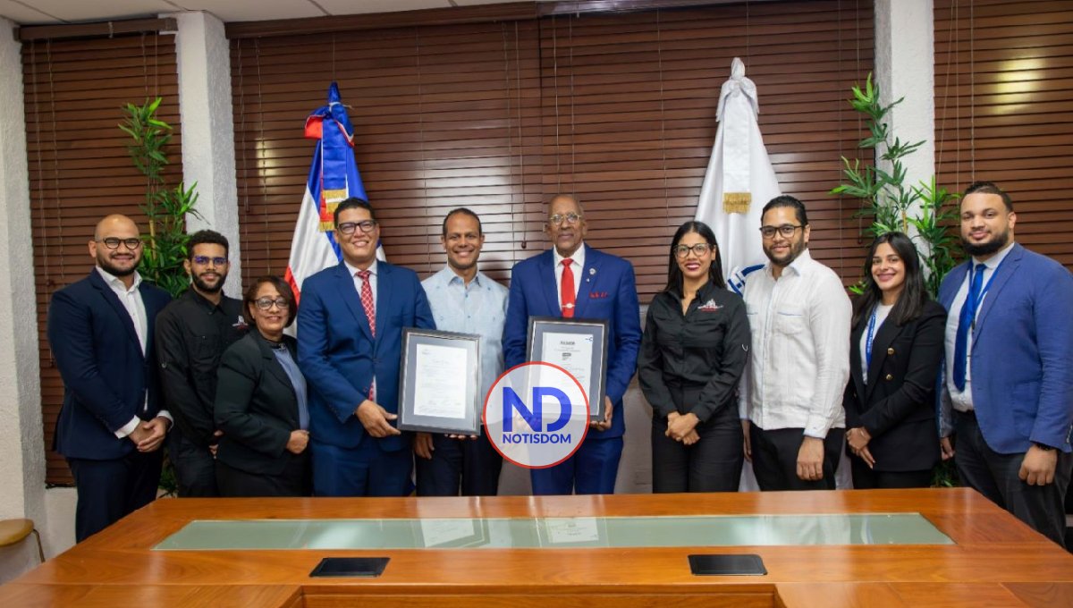 Contraloría obtiene certificación de la norma ISO 9001:2015