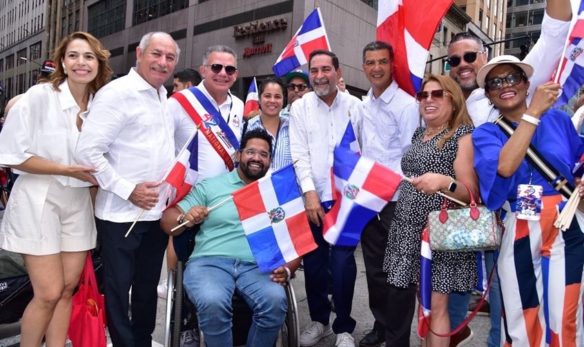 Miles asisten al Desfile Nacional Dominicano en Manhattan 4 DESFILE EN NY Miles asisten al Desfile Nacional Dominicano en Manhattan