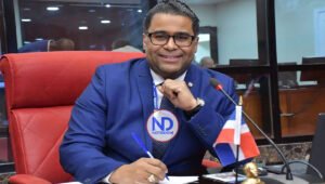 Rodríguez reintroduce proyectos de leyes, incluye del salario 14