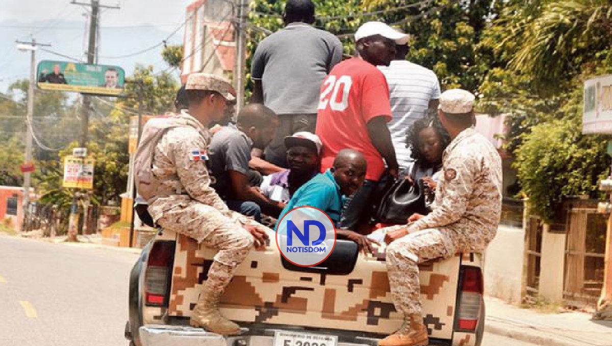 Detienen en La Romana a 56 extranjeros indocumentados 2 Detienen en La Romana a 56 extranjeros indocumentados