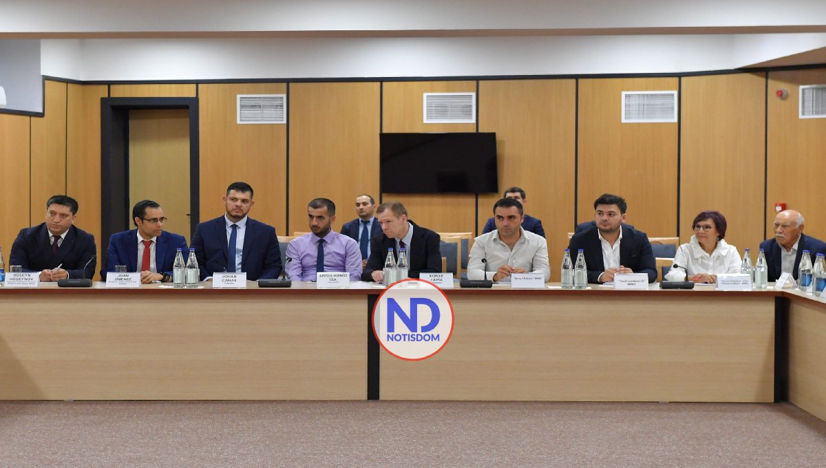 Juan Ariel Jiménez asesora al gobierno de Azerbaiyán para diversificar su economía