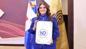 Michelle Ortiz es electa la vocera de los diputados del PARLACEN