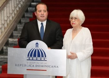 Paliza y Ortiz Bosch 1 Abinader exige a funcionarios más compromiso y transparencia