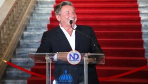 Montaner agradece al presidente Abinader su apoyo a Venezuela y se declara «Abinaderista»