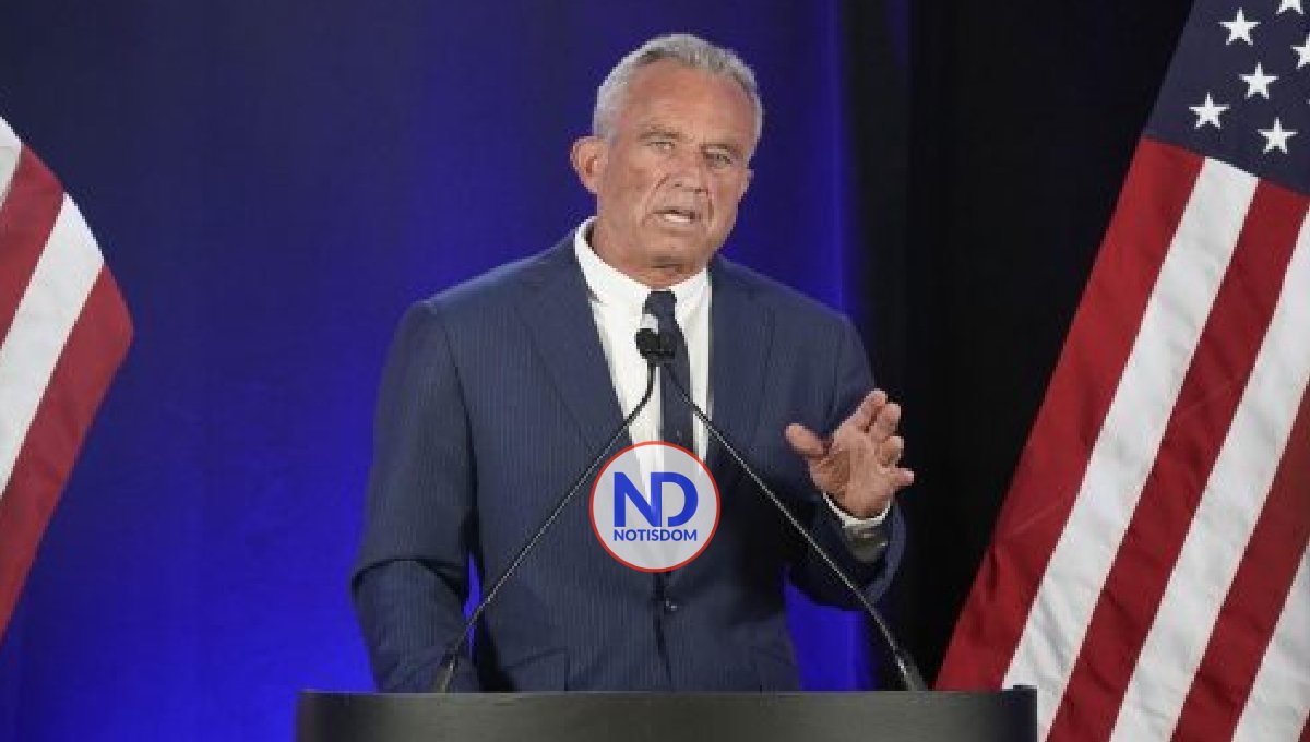 Kennedy Jr. apoya a Trump tras suspender campaña presidencial