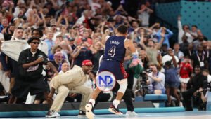 Curry, Durant y LeBron guían a Estados Unidos hacia su decimoséptimo titulo