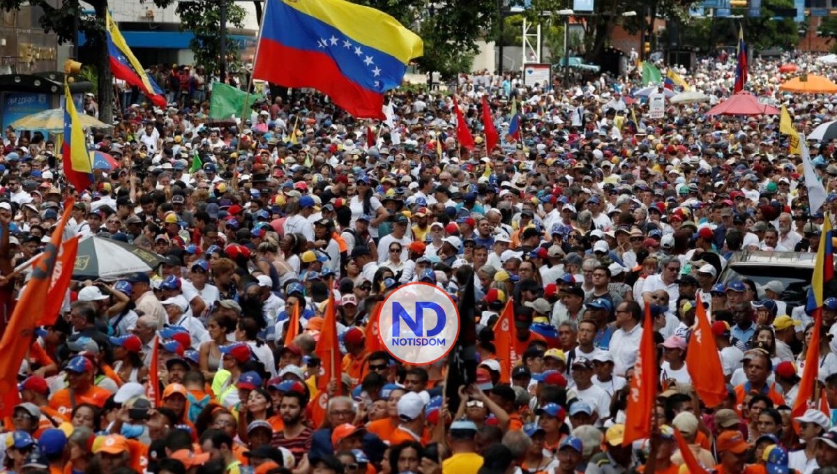 En medio de tensiones oposición y chavistas se movilizan en Caracas