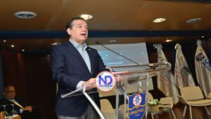 Ito Bisonó destaca estrategia nacional para industria de semiconductores