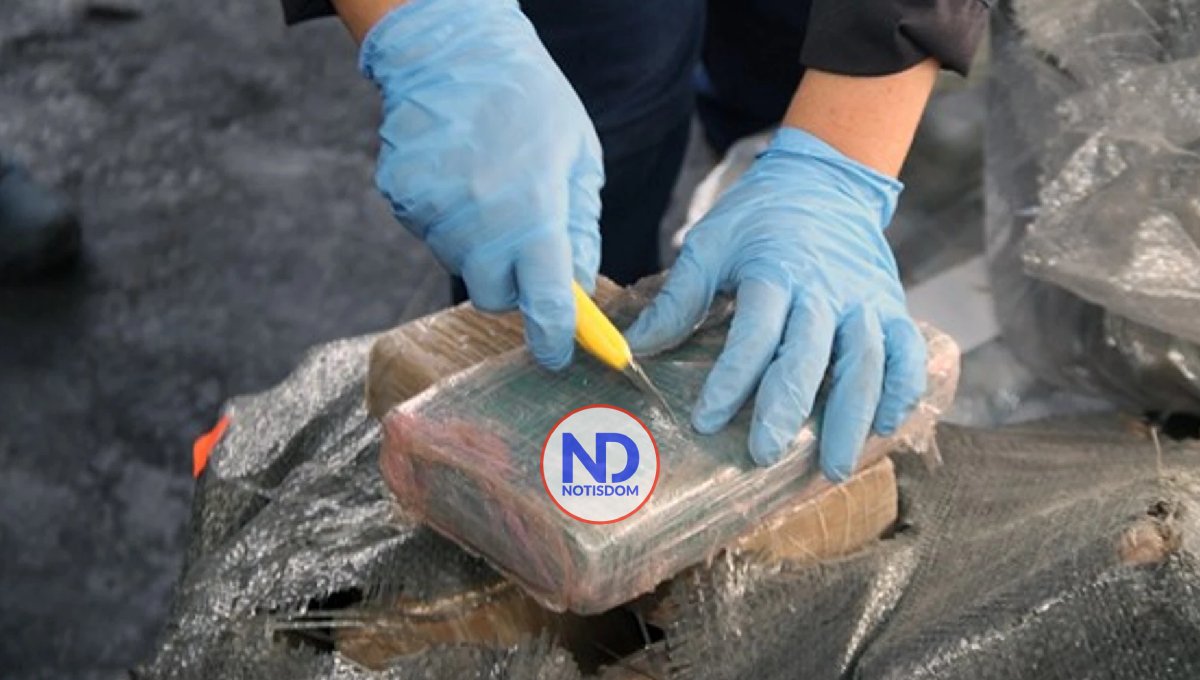 Detienen a nueve dominicanos con un alijo de cocaína en aguas de PR