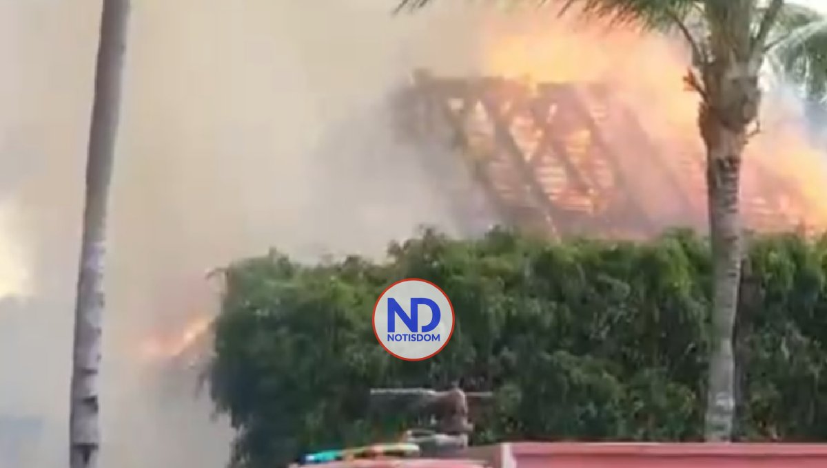 Arde una villa campestre de Marc Anthony en la RD