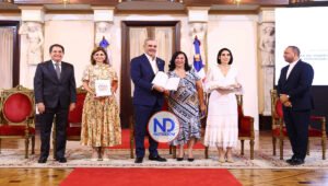 El presidente Luis Abinader encabeza acto del Día de la Biblia