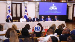 Abinader y legisladores del PRM hablan de reforma constitucional