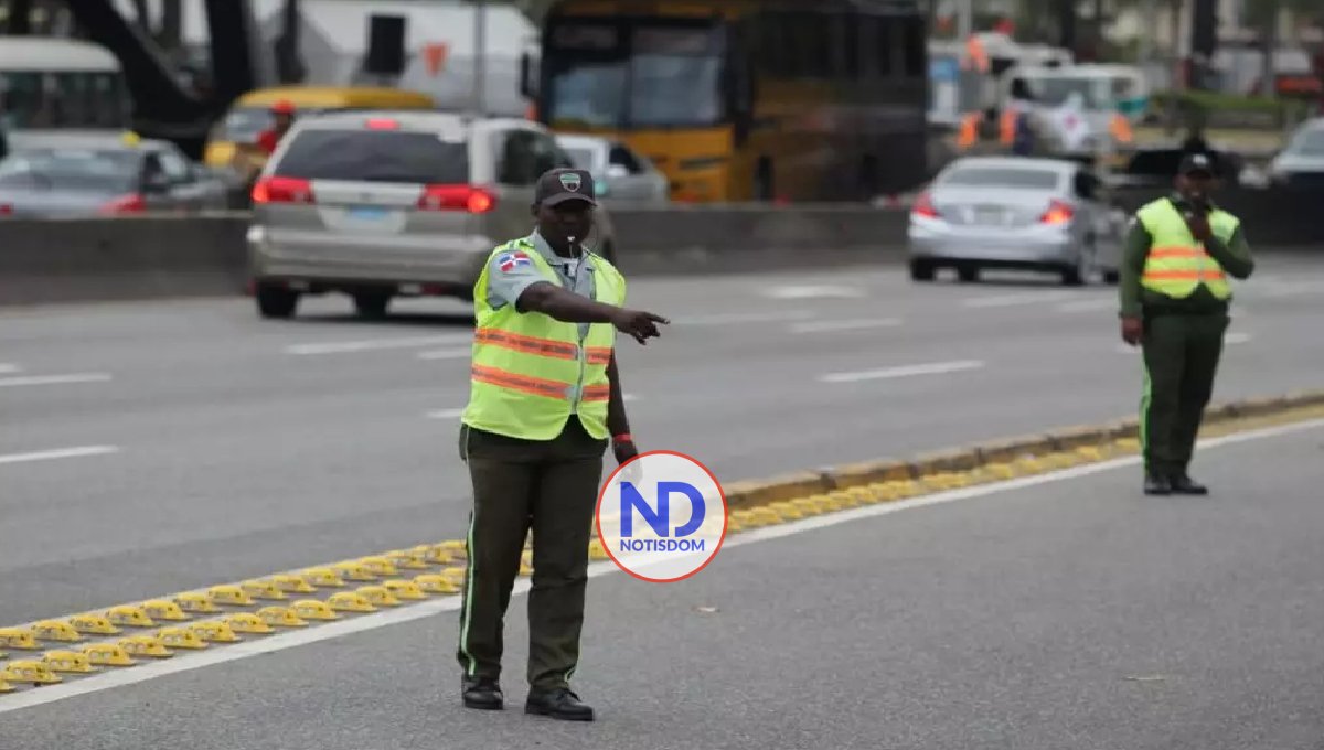 Presidente Abinader asegura que es necesario duplicar la cantidad de agentes de DIGESETT 2 Presidente Abinader asegura que es necesario duplicar la cantidad de agentes de DIGESETT