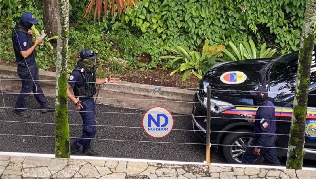 Régimen dice planean muerte de Maduro en Embajada Argentina