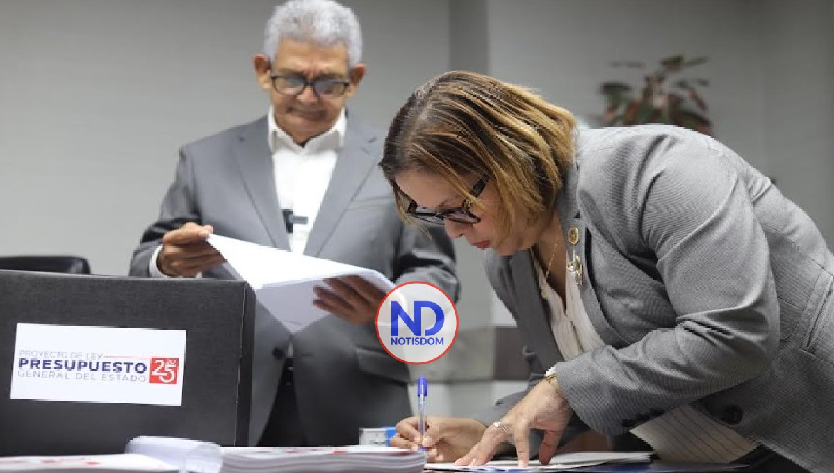 Congreso recibe Presupuesto del Estado por RD$1,4 billones