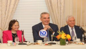 Abinader resalta estabilidad y facilidades de Dominicana