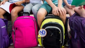 ¿Cuánto debe pesar una mochila?