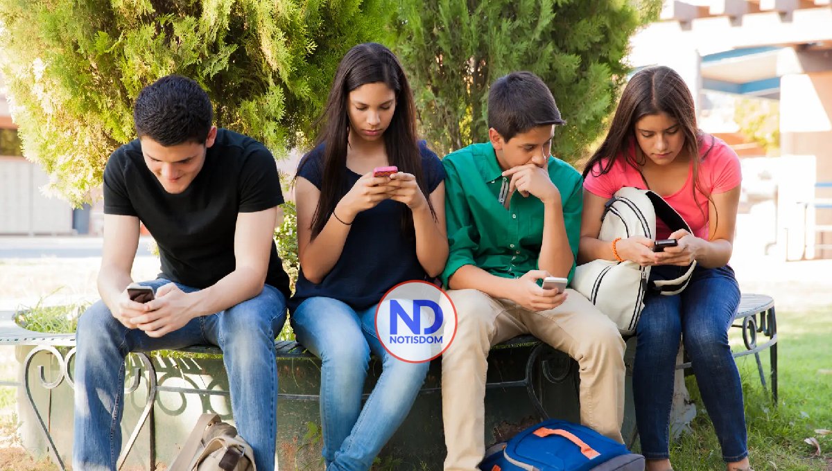 OMS advierte del "fuerte aumento" de uso problemático de redes sociales por adolescentes 2 OMS advierte del «fuerte aumento» de uso problemático de redes sociales por adolescentes