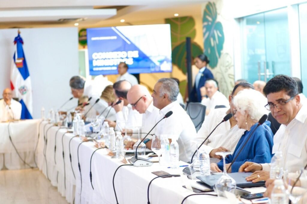 SANTO DOMINGO ESTE 2 Presidente anuncia extensión de la UASD y otras obras para SDE