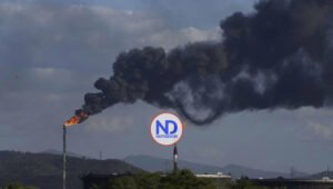 Piden a EU cancelar licencias a petroleras para presionar a Maduro