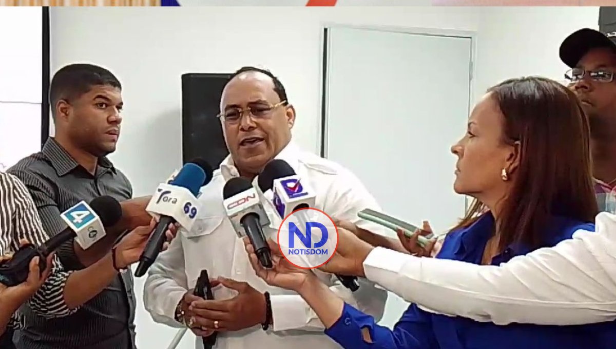 Comunicador dice que espera sargento mayor diga quién lo mandó a matar a su hijo