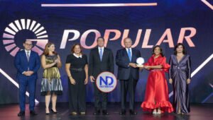 ADOEXPO premia al BPD por su servicio a exportadores