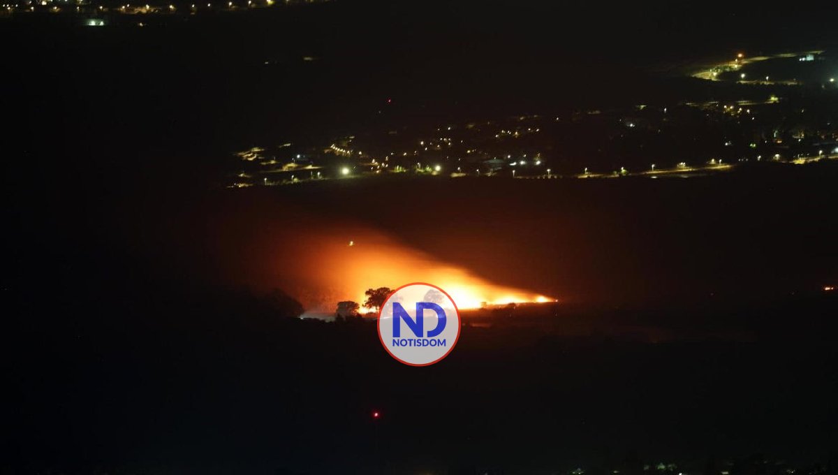 Israel dice que 130 proyectiles lanzados por Hizbulá cruzaron a su territorio desde Líbano