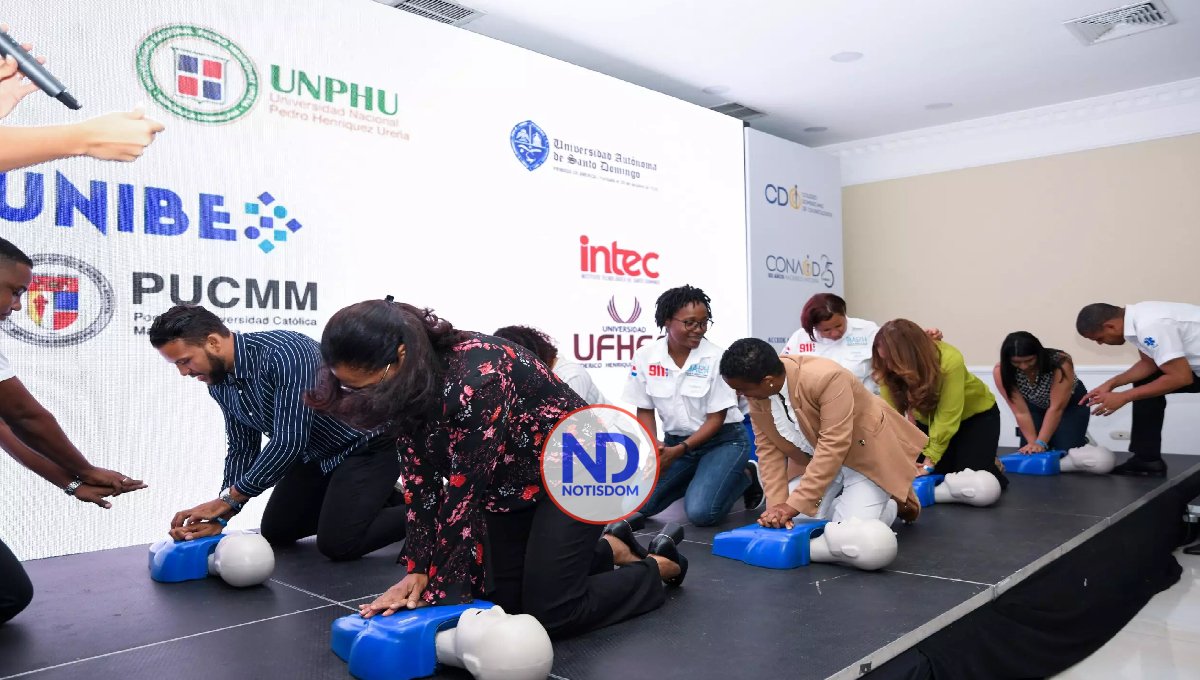 DAEH capacita a 180 odontólogos en reanimación cardiopulmonar