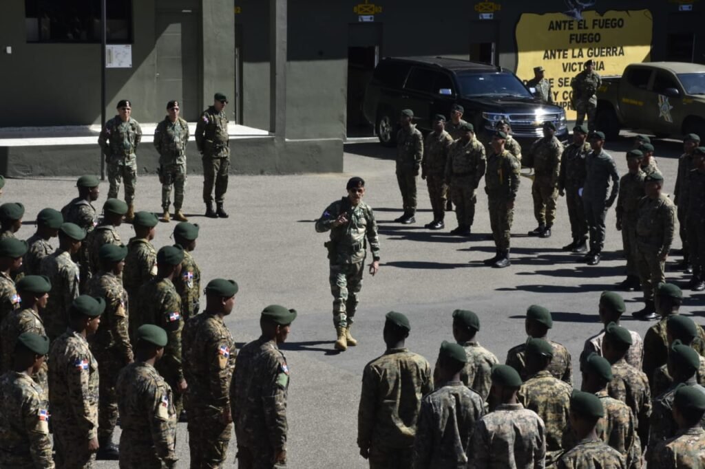 EJERCITO2 Jefe del Ejército RD exhorta a tropas mantenerse preparadas para misiones 