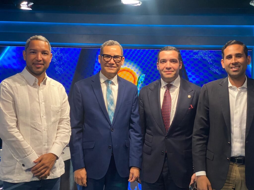 Eddy Olivares y Charlie Maritti Jr Eddy Olivares dice que ocho años son suficientes para un Gobierno