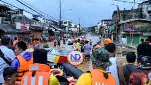 Suben a 110 muertos por el paso de tormenta ‘Kristine’