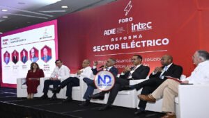 Gobierno anuncia inversión sector eléctrico de 450 millones dólares