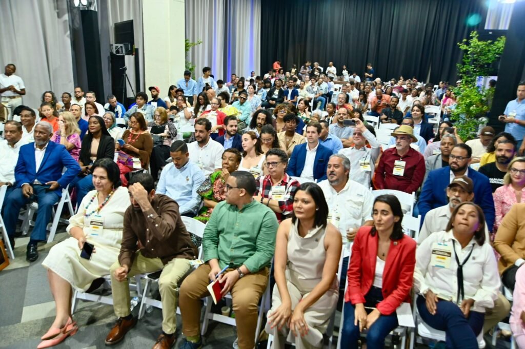 Jose Horacio Y OTROS 1 José Horacio es electo presidente del partido Opción Democrática