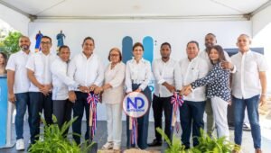 Raquel Peña entrega escuela, campo de béisbol y da palazo para ampliar hospital en el Sur