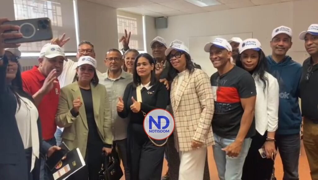 NOTISDOM FOTOS PF2024 2024 10 06T221428.300 Reunión grandiosa confirma unión y compromiso en Seccional de Montreal del PRM